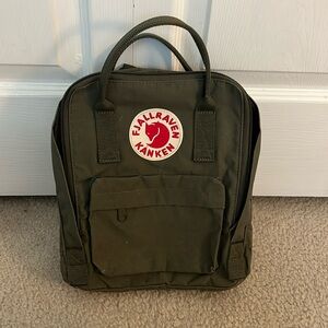 Fjallraven Kanken olive green mini backpack